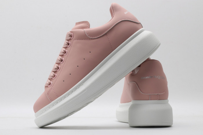alex mcqu sneakers