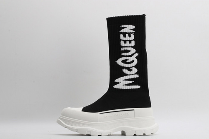alex mcqu sneakers
