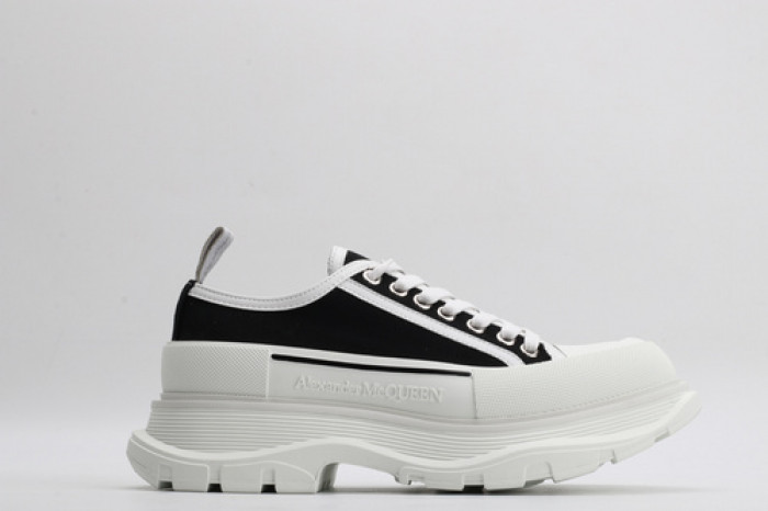 alex mcqu sneakers