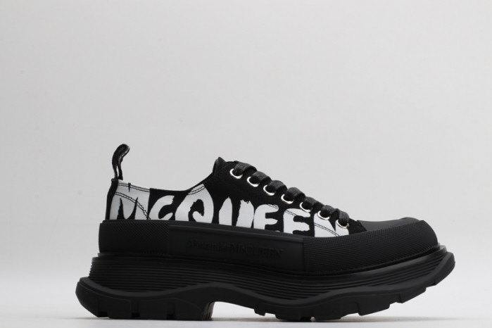 alex mcqu sneakers