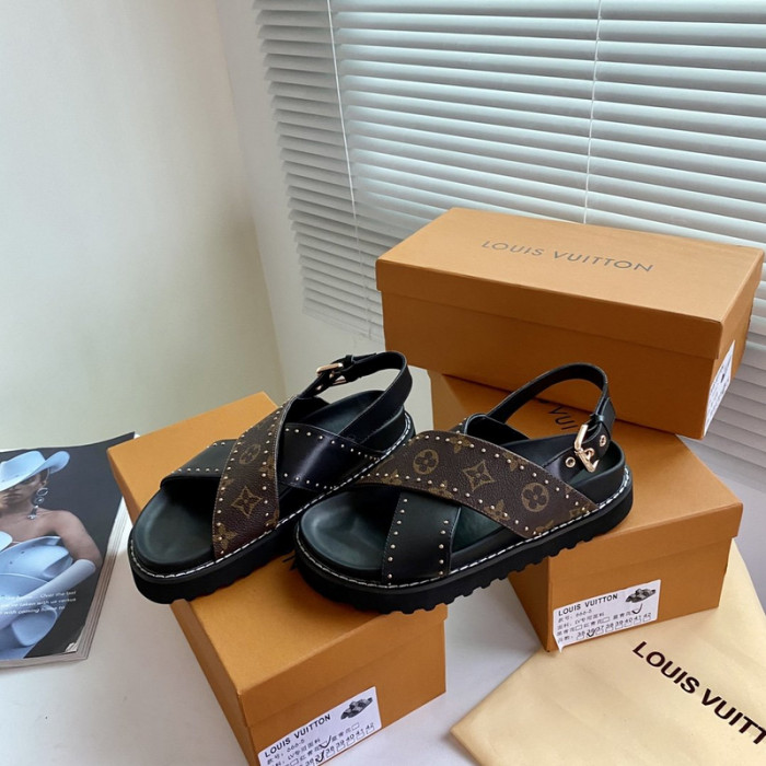 lovt sandal