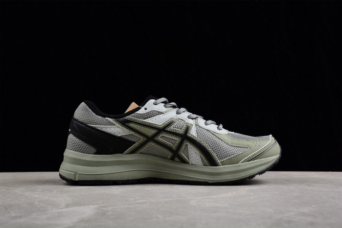As*ic*s sneaker