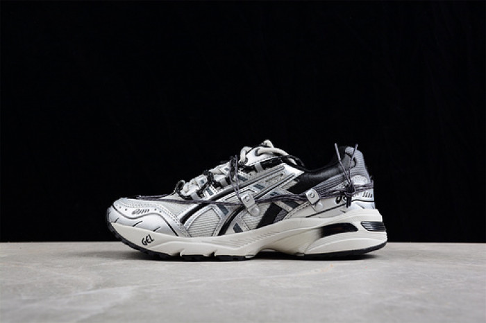 As*ic*s sneaker