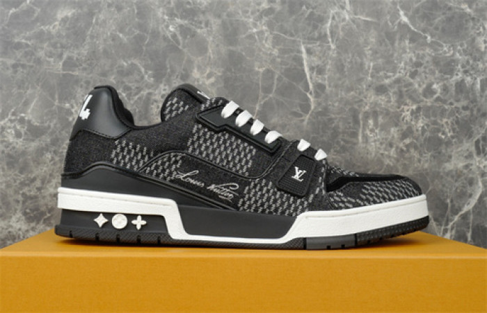 lovt sneaker